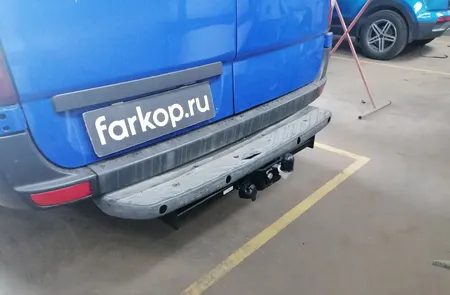 Фаркоп Steinhof для Volkswagen Crafter 2006-2016 (для а/м со ступенькой) V-033 в Ижевск