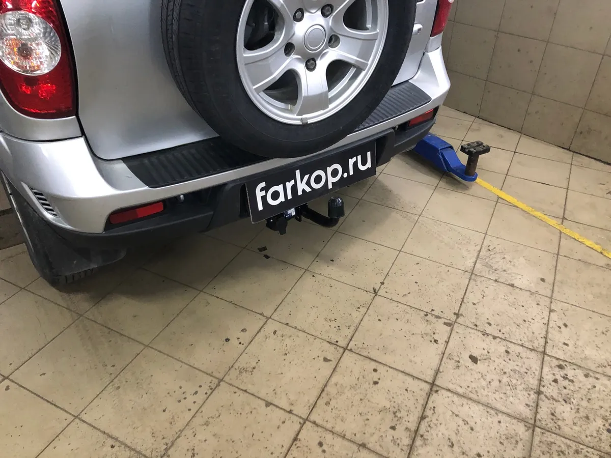 Фаркоп Berg для Chevrolet Niva 2002-2020 F.6016.003 в Ижевск Фаркоп Berg для Chevrolet Niva 2002-2020 F.6016.003 в Ижевск