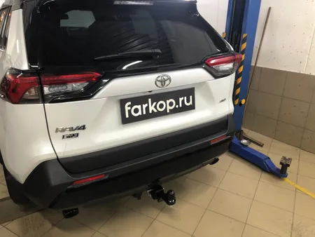 Фаркоп Berg для Toyota RAV4 2019- F.5717.002 в Ижевск