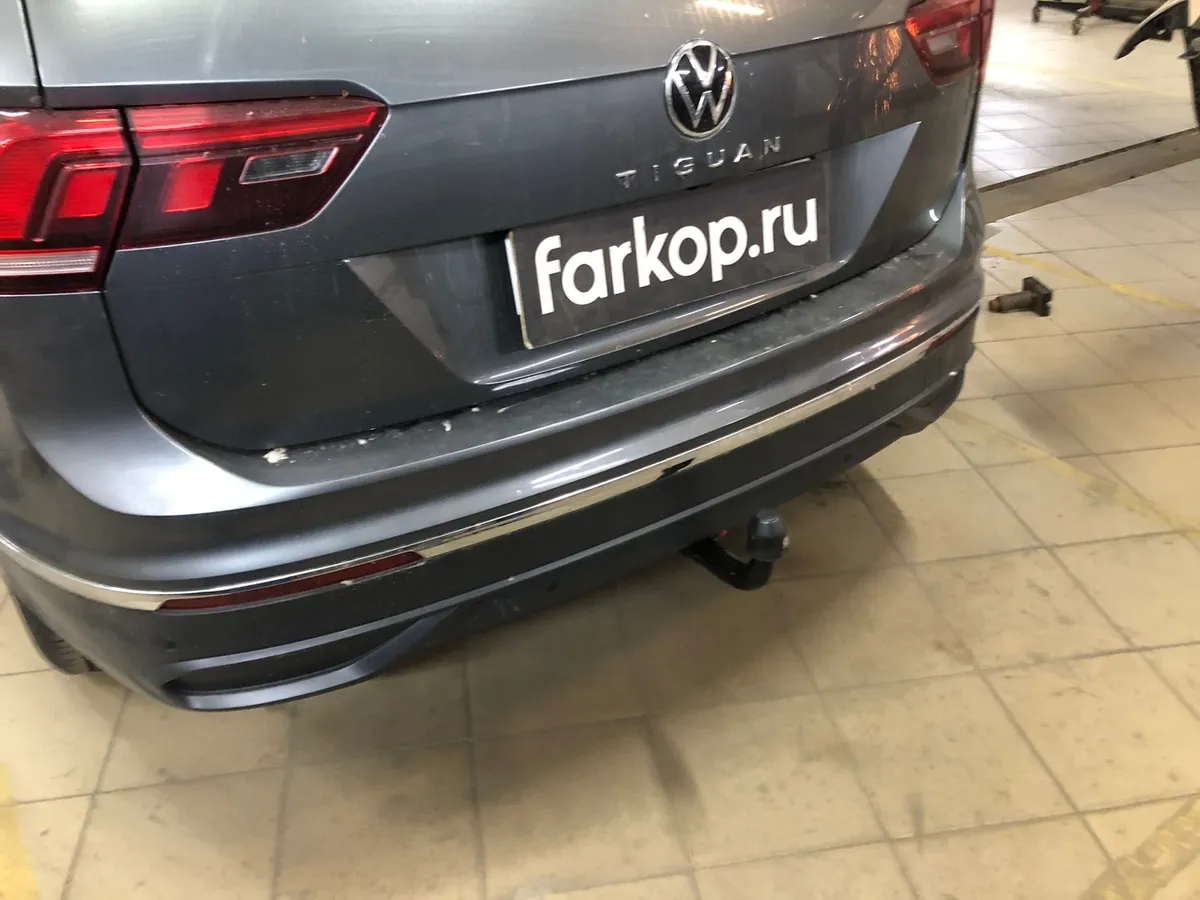 Фаркоп Galia для Volkswagen Tiguan 2017- V069V в Ижевск