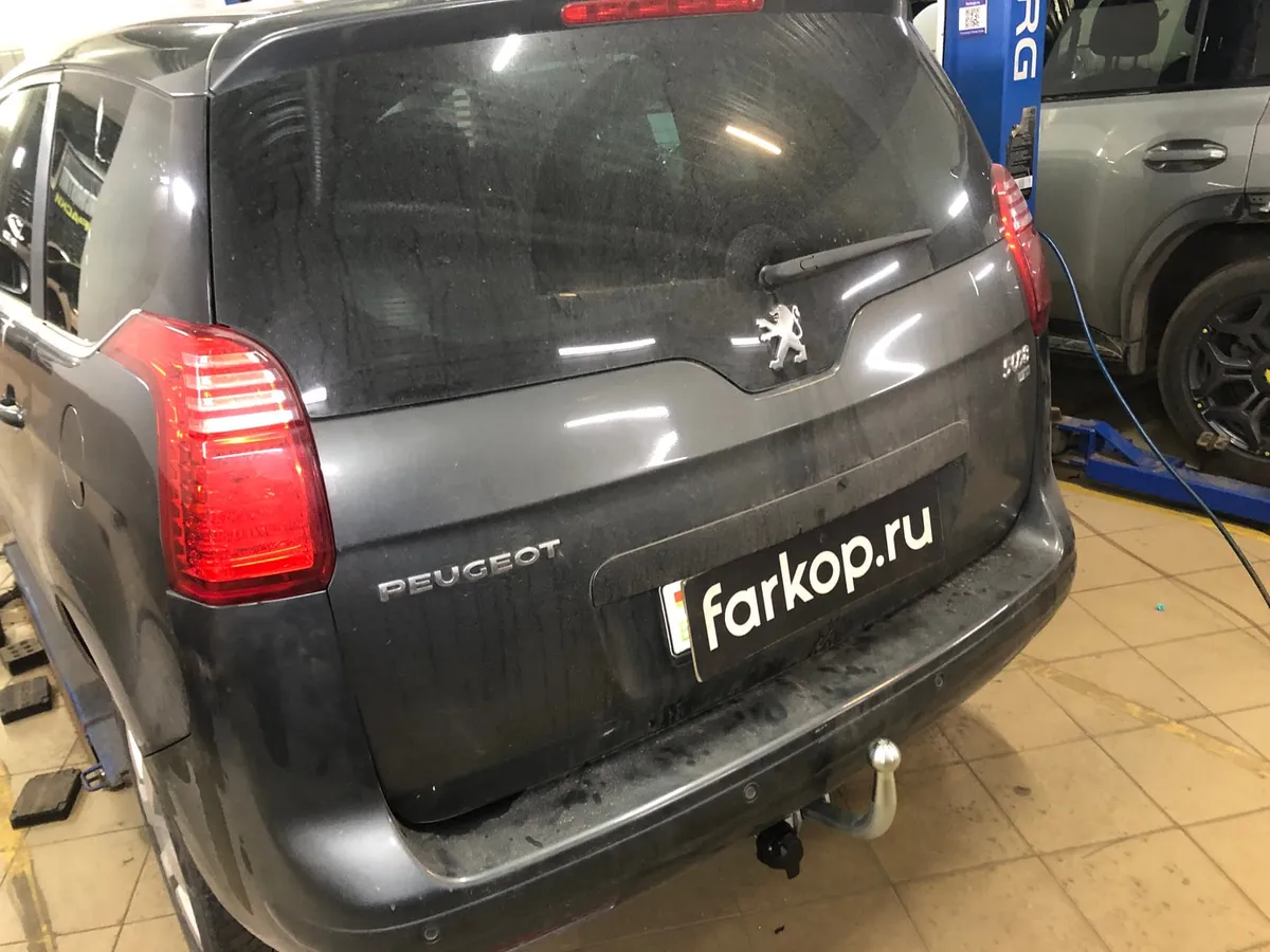 Фаркоп Galia для Peugeot 5008 2010-2016 C051A в Ижевск